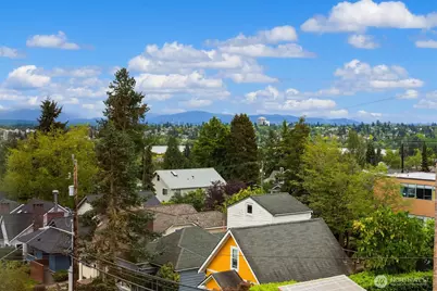 7600 Greenwood Avenue N #303, Seattle, WA 98103 - Photo 25