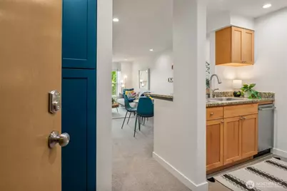 7600 Greenwood Avenue N #303, Seattle, WA 98103 - Photo 5