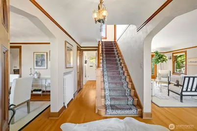 3608 43rd Avenue NE, Seattle, WA 98105 - Photo 3