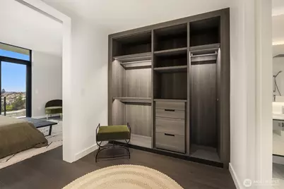 838 Avenue Square NE #1503, Bellevue, WA 98004 - Photo 17