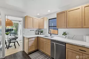 4076 NE 87th St, Seattle, WA 98115 - Photo 13
