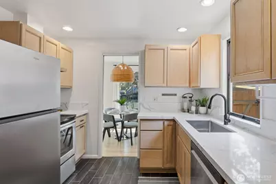 4076 NE 87th Street, Seattle, WA 98115 - Photo 15