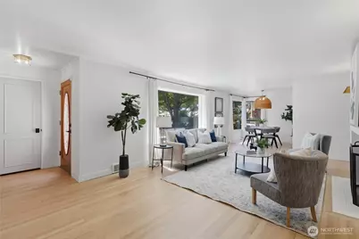 4076 NE 87th Street, Seattle, WA 98115 - Photo 3