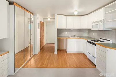 1810 43rd Avenue E #201, Seattle, WA 98112 - Photo 5
