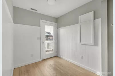 1001 S 6th Avenue, Kelso, WA 98626 - Photo 11