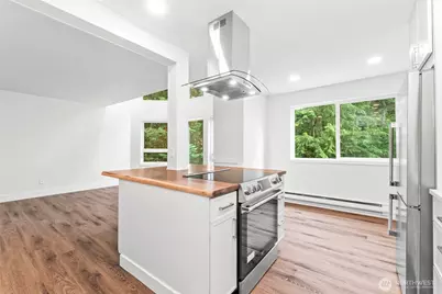 3423 W Government Way #8, Seattle, WA 98199 - Photo 3