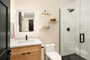 10827 104th Ave NE, Kirkland, WA 98033 - Photo 17
