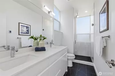 2327 E Denny Way, Seattle, WA 98122 - Photo 21