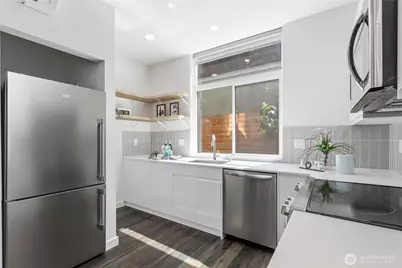 2327 E Denny Way, Seattle, WA 98122 - Photo 11