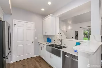 18930 Bothell-Everett Highway #T-101, Bothell, WA 98012 - Photo 11