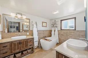 11043 Bayview Edison Rd, Mount Vernon, WA 98273 - Photo 15