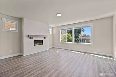 2204 176th Place SW #3, Lynnwood, WA 98037 - Photo 5