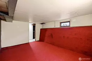 7843 Stroud Ave N, Seattle, WA 98103 - Photo 37