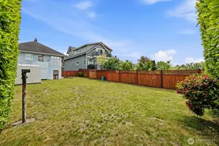 7843 Stroud Ave N, Seattle, WA 98103 - Photo 39