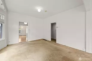 7843 Stroud Ave N, Seattle, WA 98103 - Photo 13