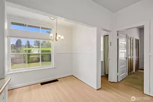 7843 Stroud Ave N, Seattle, WA 98103 - Photo 19