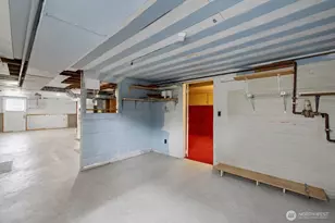 7843 Stroud Ave N, Seattle, WA 98103 - Photo 35