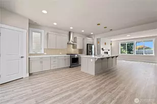 2204 176th Pl SW, Lynnwood, WA 98037 - Photo 3