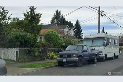 7836 S Ainsworth Avenue, Tacoma, WA 98408 - Photo 3
