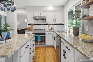 27621 NE Quail Creek Dr, Redmond, WA 98053 - Photo 9
