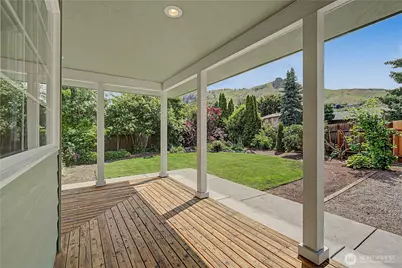 718 Kriewald Court, Wenatchee, WA 98801 - Photo 13