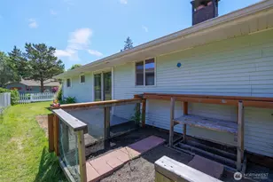 220 Grand Army St, Westport, WA 98595 - Photo 3
