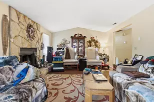 5608 NE 38th St, Vancouver, WA 98661 - Photo 3