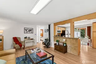 15729 Midvale Ave N, Shoreline, WA 98133 - Photo 3