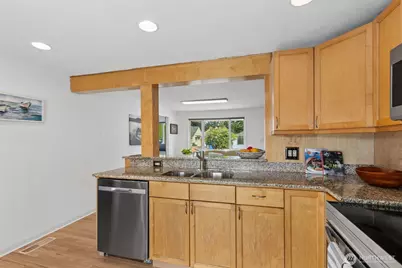 15729 Midvale Avenue N, Shoreline, WA 98133 - Photo 5
