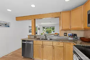 15729 Midvale Ave N, Shoreline, WA 98133 - Photo 5