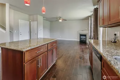 3215 Garnet St Street SE, Olympia, WA 98501 - Photo 9