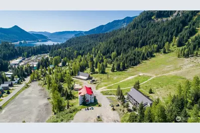 221 Hyak Drive E #302, Snoqualmie Pass, WA 98068 - Photo 7