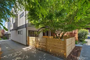 219 12th Ave E, Seattle, WA 98102 - Photo 25