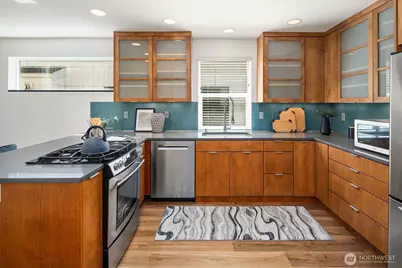 219 12th Avenue E #A, Seattle, WA 98102 - Photo 9