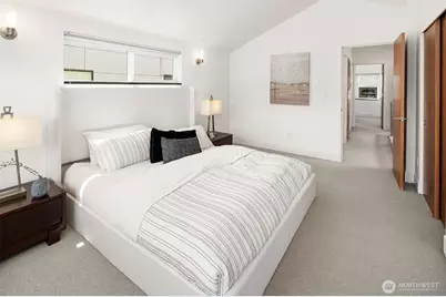219 12th Avenue E #A, Seattle, WA 98102 - Photo 17