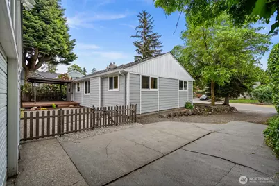 7819 28th Street W, University Place, WA 98466 - Photo 37