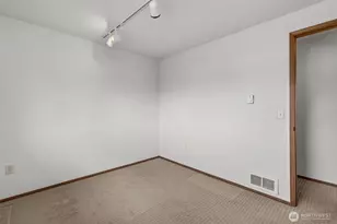 8111 NE 157th, Kenmore, WA 98028 - Photo 25