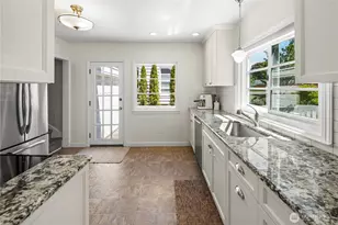3806 W Bertona St, Seattle, WA 98199 - Photo 13