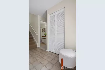 2631 NW 86th Street, Seattle, WA 98117 - Photo 3