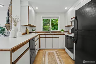 2631 NW 86th St, Seattle, WA 98117 - Photo 11