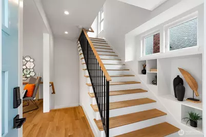 2511 2nd Avenue W, Seattle, WA 98119 - Photo 25