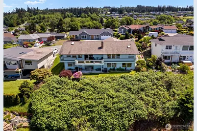 1035 Shorecrest Place, Camano Island, WA 98282 - Photo 11