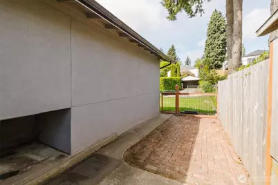 1125 S National Avenue, Bremerton, WA 98312 - Photo 29