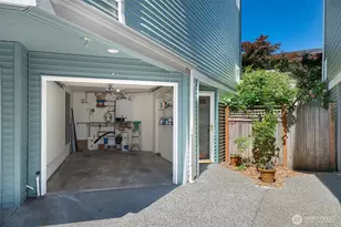 6551 5th Ave NE, Seattle, WA 98115 - Photo 25