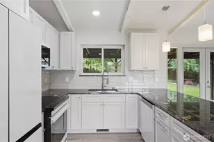 627 SW Normandy Rd, Normandy Park, WA 98166 - Photo 7