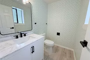 904 N Waugh Rd, Mount Vernon, WA 98273 - Photo 17