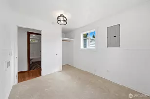 10330 Stone Ave N, Seattle, WA 98133 - Photo 17