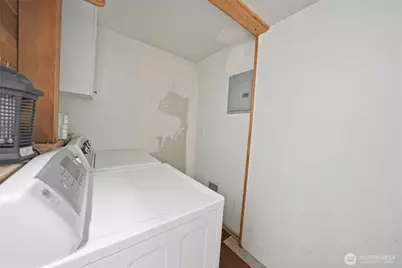 10330 Stone Avenue N, Seattle, WA 98133 - Photo 33