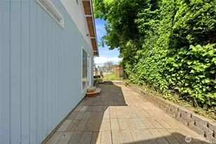 10330 Stone Ave N, Seattle, WA 98133 - Photo 21