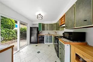 10330 Stone Ave N, Seattle, WA 98133 - Photo 9